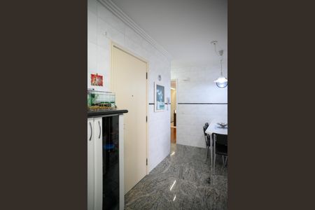 Apartamento à venda com 126m², 4 quartos e 3 vagas Apartamento à venda com 126m², 4 quartos e 3 vagasCozinha