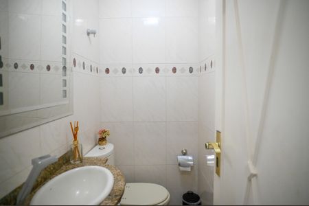 Apartamento à venda com 126m², 4 quartos e 3 vagas Apartamento à venda com 126m², 4 quartos e 3 vagasLavabo
