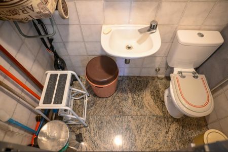 Apartamento à venda com 126m², 4 quartos e 3 vagas Apartamento à venda com 126m², 4 quartos e 3 vagasBanheiro de Serviço