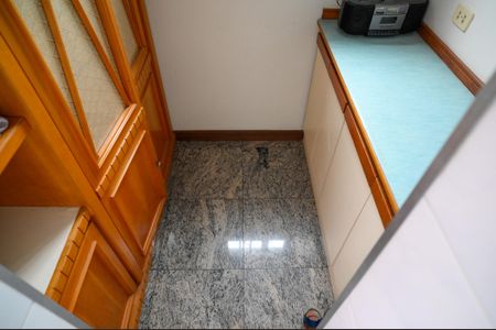 Apartamento à venda com 126m², 4 quartos e 3 vagas Apartamento à venda com 126m², 4 quartos e 3 vagasÁrea de Serviço