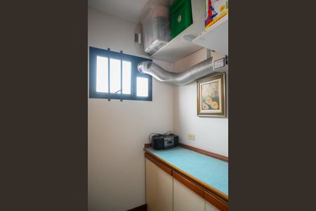 Apartamento à venda com 126m², 4 quartos e 3 vagas Apartamento à venda com 126m², 4 quartos e 3 vagasÁrea de Serviço