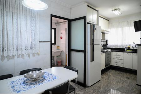 Apartamento à venda com 126m², 4 quartos e 3 vagas Apartamento à venda com 126m², 4 quartos e 3 vagasCozinha