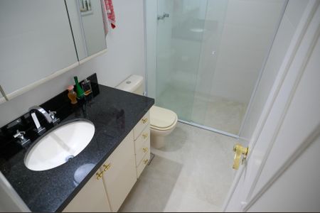 Apartamento à venda com 126m², 4 quartos e 3 vagas Apartamento à venda com 126m², 4 quartos e 3 vagasBanheiro Quarto 2 - Suite