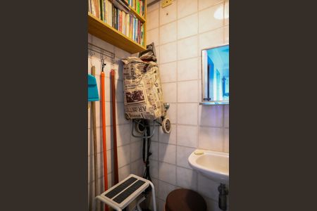 Apartamento à venda com 126m², 4 quartos e 3 vagas Apartamento à venda com 126m², 4 quartos e 3 vagasBanheiro de Serviço