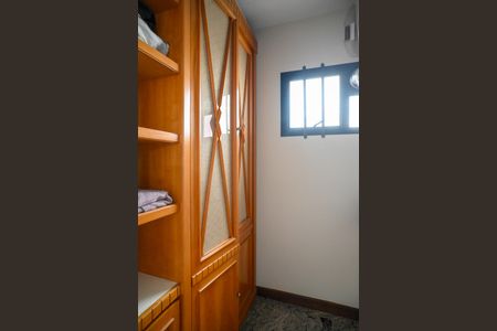 Apartamento à venda com 126m², 4 quartos e 3 vagas Apartamento à venda com 126m², 4 quartos e 3 vagasÁrea de Serviço