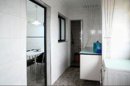 Apartamento à venda com 126m², 4 quartos e 3 vagas Apartamento à venda com 126m², 4 quartos e 3 vagasÁrea de Serviço