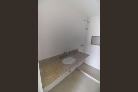 Apartamento à venda com 132m², 4 quartos e 2 vagas Apartamento à venda com 132m², 4 quartos e 2 vagasBanheiro da Suíte 2