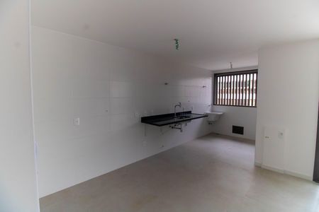 Apartamento à venda com 132m², 4 quartos e 2 vagas Apartamento à venda com 132m², 4 quartos e 2 vagasCozinha e Área de Serviço