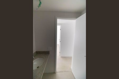 Apartamento à venda com 132m², 4 quartos e 2 vagas Apartamento à venda com 132m², 4 quartos e 2 vagasBanheiro Social