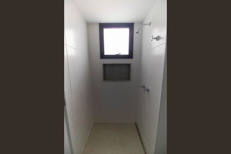 Apartamento à venda com 132m², 4 quartos e 2 vagas Apartamento à venda com 132m², 4 quartos e 2 vagasBanheiro da Suíte 1