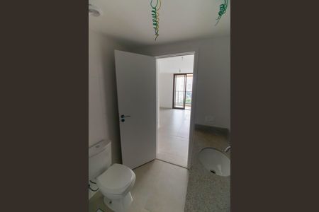 Apartamento à venda com 132m², 4 quartos e 2 vagas Apartamento à venda com 132m², 4 quartos e 2 vagasBanheiro da Suíte 2