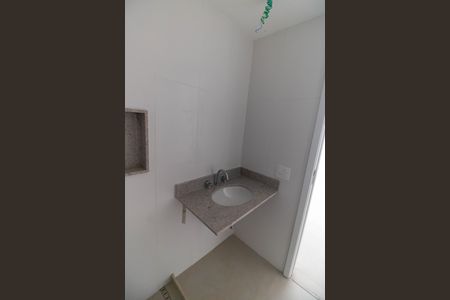 Apartamento à venda com 132m², 4 quartos e 2 vagas Apartamento à venda com 132m², 4 quartos e 2 vagasBanheiro Social