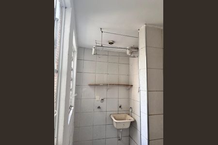 Banheiro 1 de apartamento para alugar com 2 quartos, 50m² em Conjunto Habitacional Jova Rural, São Paulo