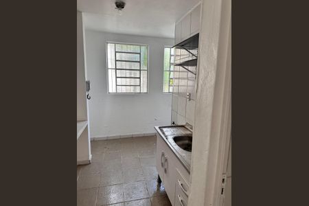 Cozinha de apartamento para alugar com 2 quartos, 50m² em Conjunto Habitacional Jova Rural, São Paulo