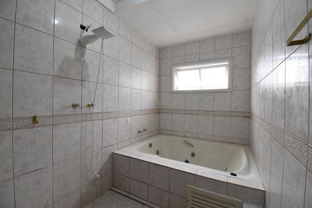 Casa à venda com 432m², 6 quartos e 5 vagasBanheiro da Suíte