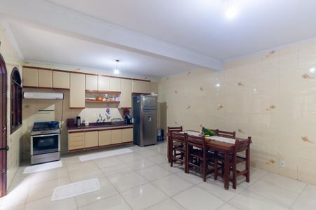 Casa à venda com 150m², 3 quartos e 2 vagas Casa à venda com 150m², 3 quartos e 2 vagasCozinha