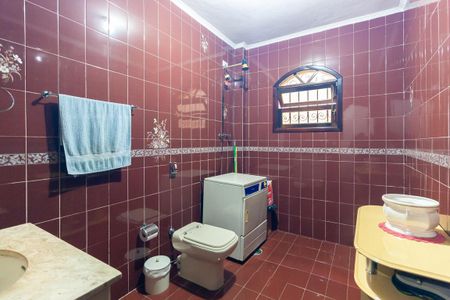 Casa à venda com 150m², 3 quartos e 2 vagas Casa à venda com 150m², 3 quartos e 2 vagasBanheiro 1