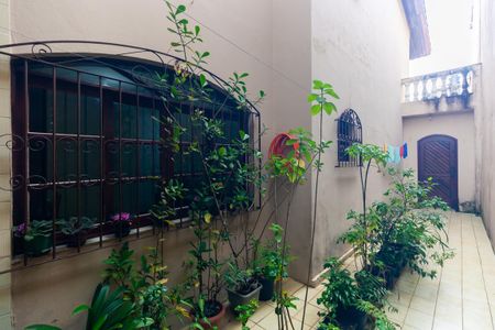 Casa à venda com 150m², 3 quartos e 2 vagas Casa à venda com 150m², 3 quartos e 2 vagasQuintal