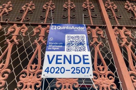 Casa à venda com 150m², 3 quartos e 2 vagas Casa à venda com 150m², 3 quartos e 2 vagasPlaca
