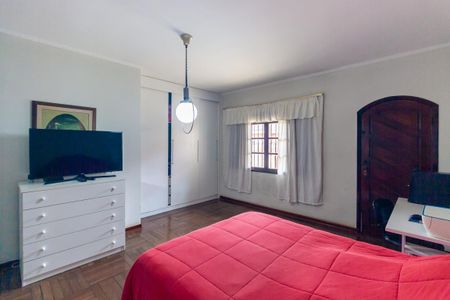 Casa à venda com 150m², 3 quartos e 2 vagas Casa à venda com 150m², 3 quartos e 2 vagasQuarto 1