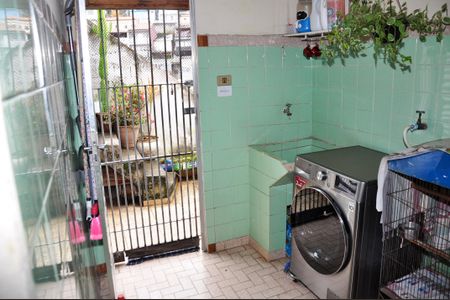 Casa à venda com 150m², 2 quartos e 4 vagasÁrea de serviço