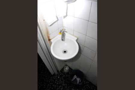 Casa à venda com 150m², 2 quartos e 4 vagasCasa 2 - Banheiro