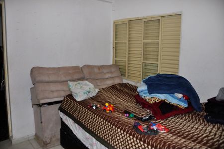Casa à venda com 150m², 2 quartos e 4 vagasCasa 2 - Quarto