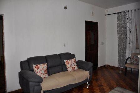 Casa à venda com 150m², 2 quartos e 4 vagasSala