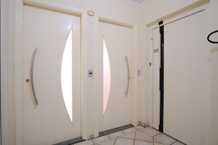 Apartamento à venda com 90m², 3 quartos e 2 vagasEntrada social e de serviço