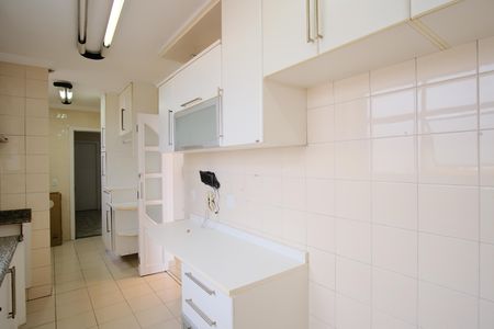 Apartamento à venda com 90m², 3 quartos e 2 vagasCozinha