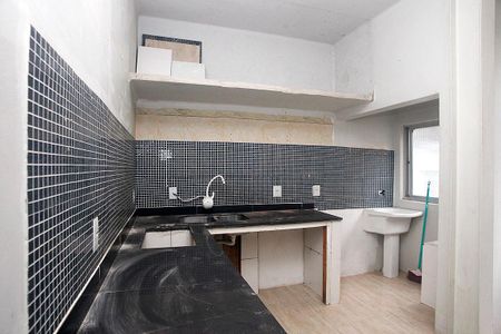 Apartamento para alugar com 97m², 3 quartos e sem vagaCozinha 