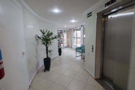 Apartamento para alugar com 54m², 2 quartos e 1 vagaÁrea comum - Hall de entrada