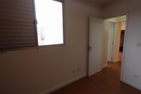 Quarto 1 de apartamento para alugar com 2 quartos, 54m² em Pestana, Osasco