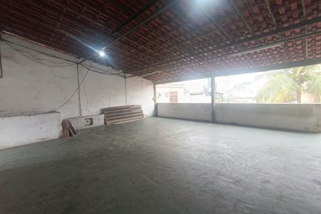 Casa para alugar com 250m², 2 quartos e 5 vagas