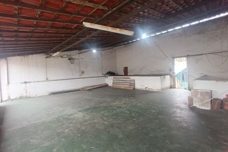 Casa para alugar com 250m², 2 quartos e 5 vagas