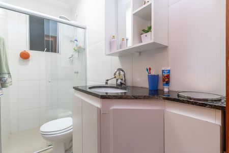 Casa à venda com 95m², 3 quartos e 2 vagas Casa à venda com 95m², 3 quartos e 2 vagasBanheiro Social
