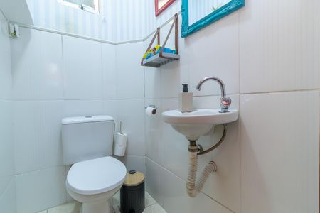 Casa à venda com 95m², 3 quartos e 2 vagas Casa à venda com 95m², 3 quartos e 2 vagasLavabo