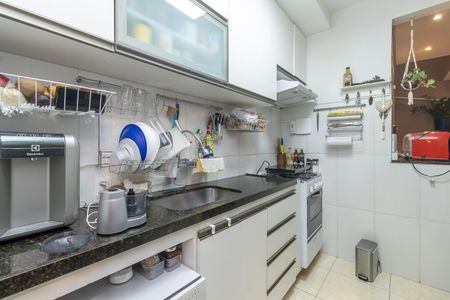 Casa à venda com 95m², 3 quartos e 2 vagas Casa à venda com 95m², 3 quartos e 2 vagasCozinha