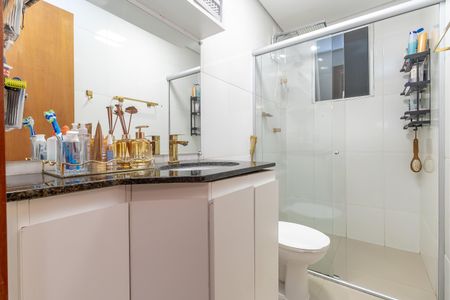 Casa à venda com 95m², 3 quartos e 2 vagas Casa à venda com 95m², 3 quartos e 2 vagasBanheiro da Suíte