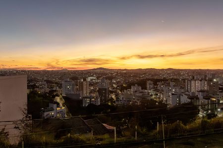 Vista Quarto 1 de casa à venda com 3 quartos, 95m² em Manacás, Belo Horizonte