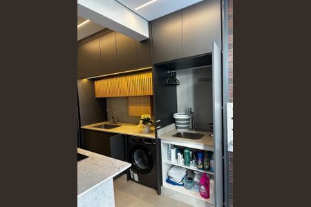 Cozinha de apartamento à venda com 2 quartos, 77m² em Swiss Park, Campinas