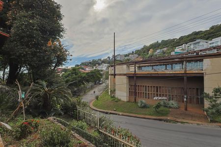 Casa à venda com 5 quartos, 411m² em Anchieta, Belo Horizonte