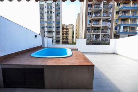 Casa à venda com 184m², 3 quartos e sem vaga Casa à venda com 184m², 3 quartos e sem vagaTerraço