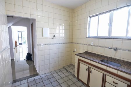 Casa à venda com 184m², 3 quartos e sem vaga Casa à venda com 184m², 3 quartos e sem vagaCozinha