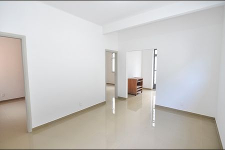 Casa à venda com 184m², 3 quartos e sem vaga Casa à venda com 184m², 3 quartos e sem vagaSala