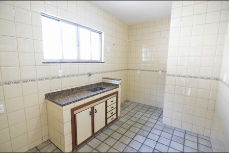 Casa à venda com 184m², 3 quartos e sem vaga Casa à venda com 184m², 3 quartos e sem vagaCozinha