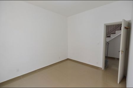 Casa à venda com 184m², 3 quartos e sem vaga Casa à venda com 184m², 3 quartos e sem vagaQuarto 3