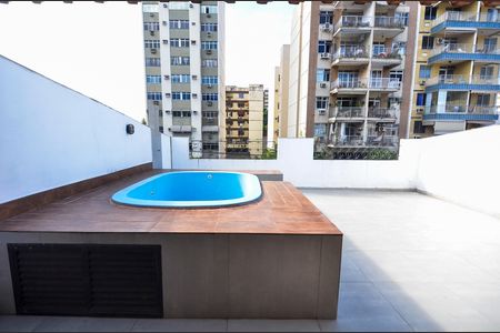 Casa à venda com 184m², 3 quartos e sem vaga Casa à venda com 184m², 3 quartos e sem vagaTerraço