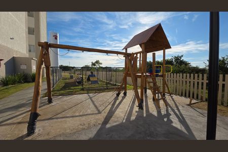 Apartamento à venda com 42m², 2 quartos e 1 vaga Apartamento à venda com 42m², 2 quartos e 1 vagaÁrea comum - Playground