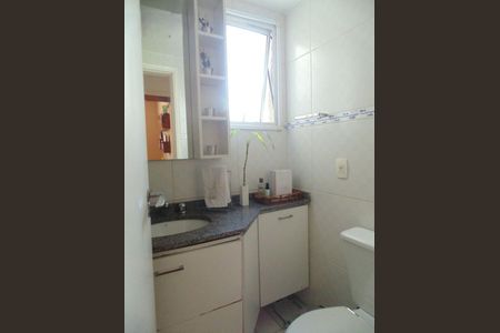Banheiro de apartamento à venda com 2 quartos, 55m² em Vila Andrade, São Paulo